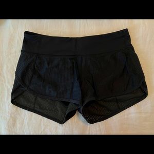 Lululemon Shorts size 4